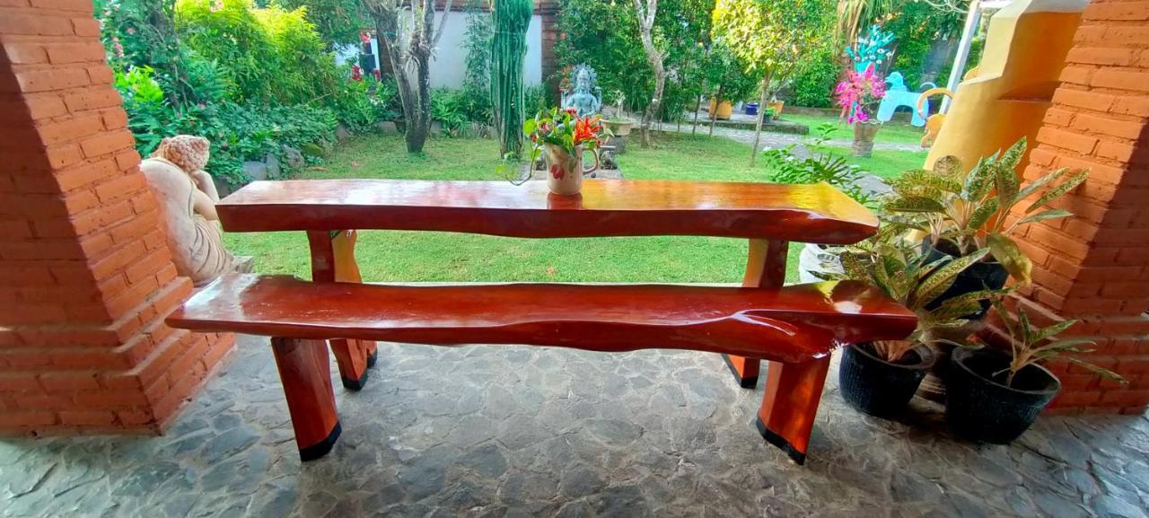 Tunjung Guest House Lovina Beach Buleleng  Bagian luar foto