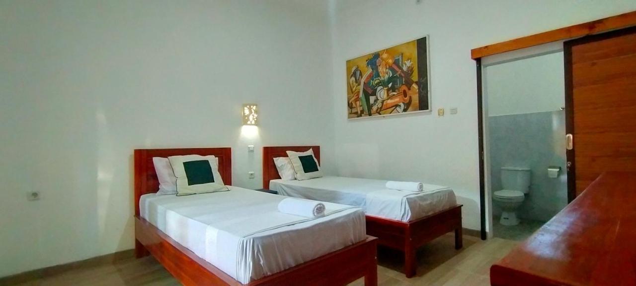 Tunjung Guest House Lovina Beach Buleleng  Bagian luar foto